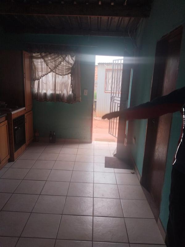 2 Bedroom Property for Sale in Katlehong South Gauteng
