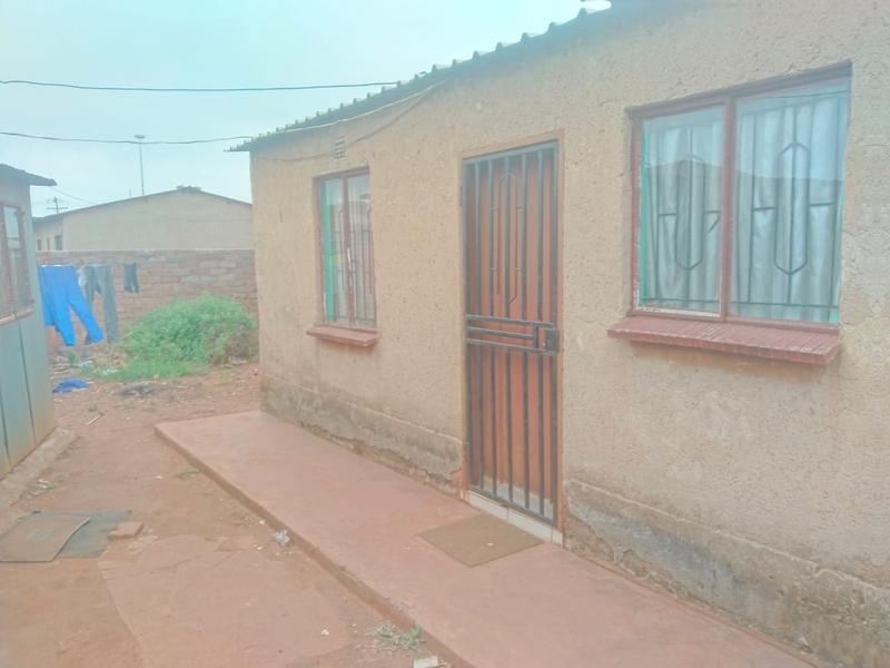 2 Bedroom Property for Sale in Katlehong South Gauteng
