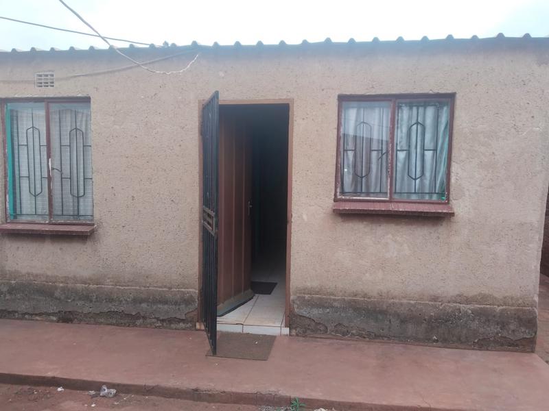 2 Bedroom Property for Sale in Katlehong South Gauteng