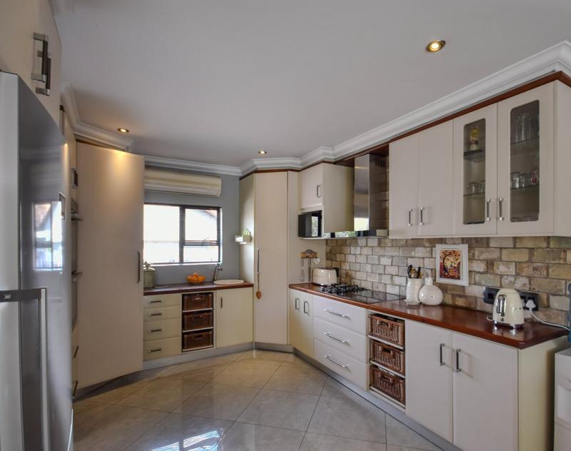 5 Bedroom Property for Sale in Midstream Estate Gauteng