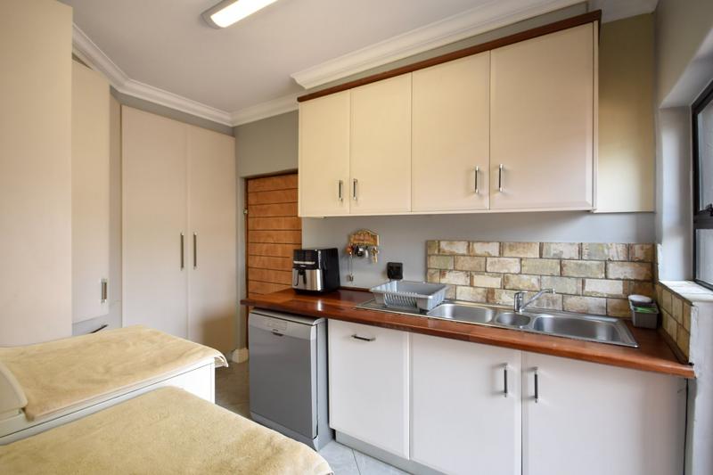 5 Bedroom Property for Sale in Midstream Estate Gauteng