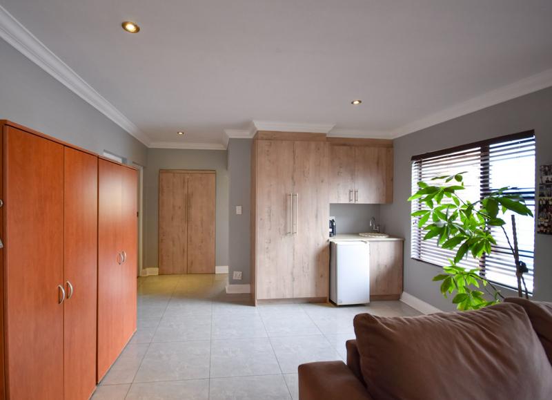 5 Bedroom Property for Sale in Midstream Estate Gauteng