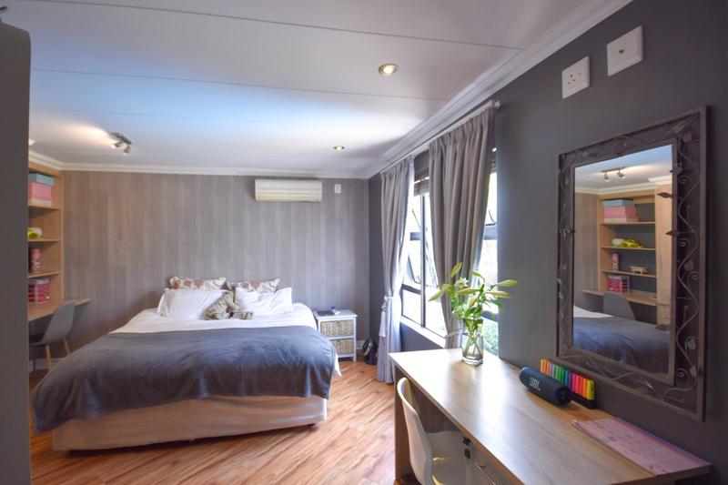 5 Bedroom Property for Sale in Midstream Estate Gauteng
