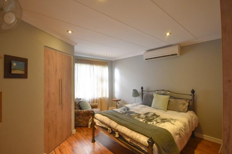 5 Bedroom Property for Sale in Midstream Estate Gauteng