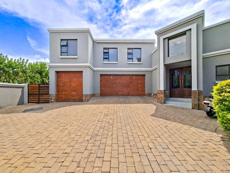 5 Bedroom Property for Sale in Midstream Estate Gauteng