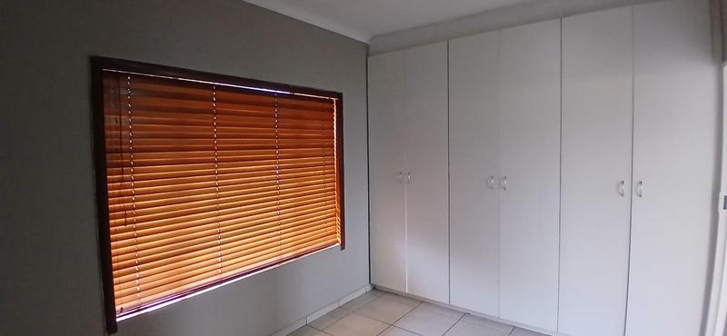 2 Bedroom Property for Sale in Meredale Gauteng