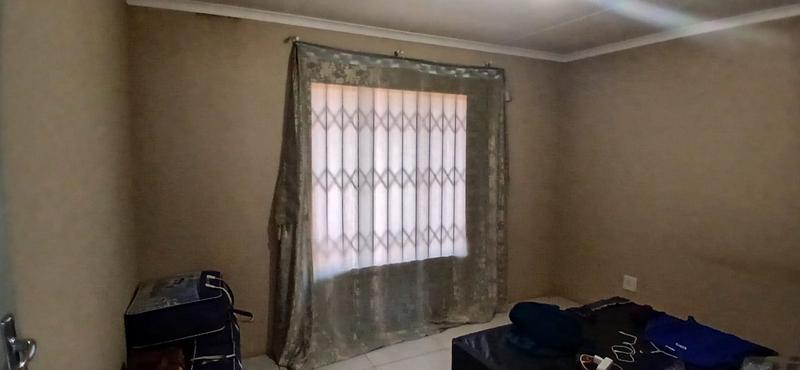 2 Bedroom Property for Sale in Kagiso Gauteng