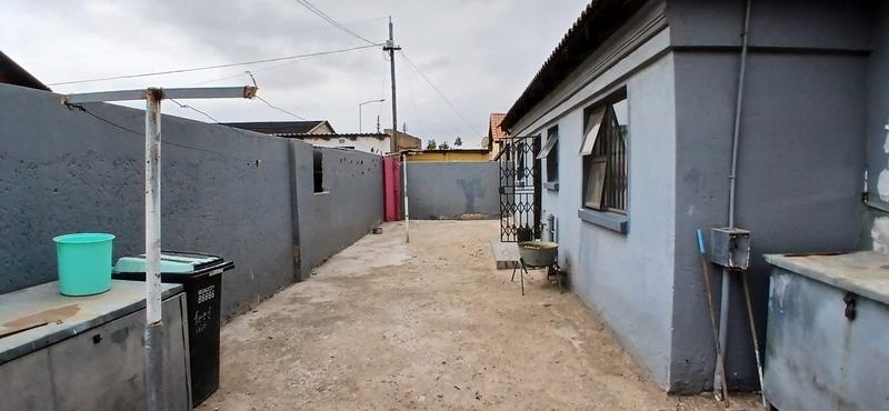 4 Bedroom Property for Sale in Kagiso Gauteng