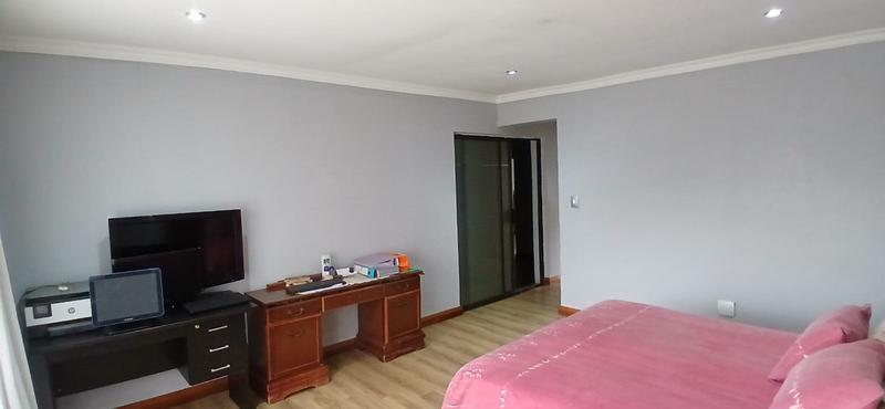 4 Bedroom Property for Sale in Kagiso Gauteng