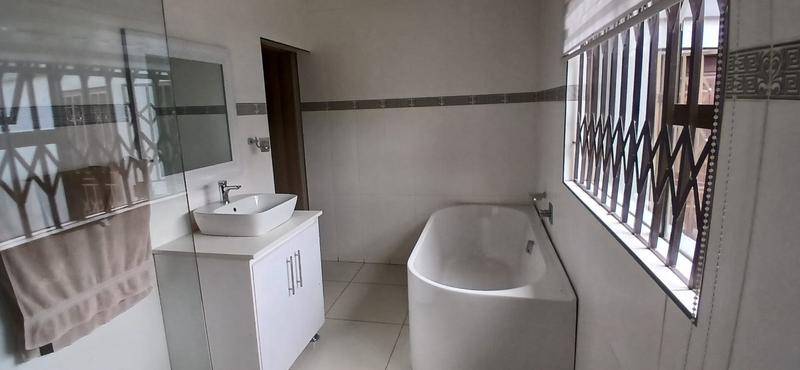 4 Bedroom Property for Sale in Kagiso Gauteng