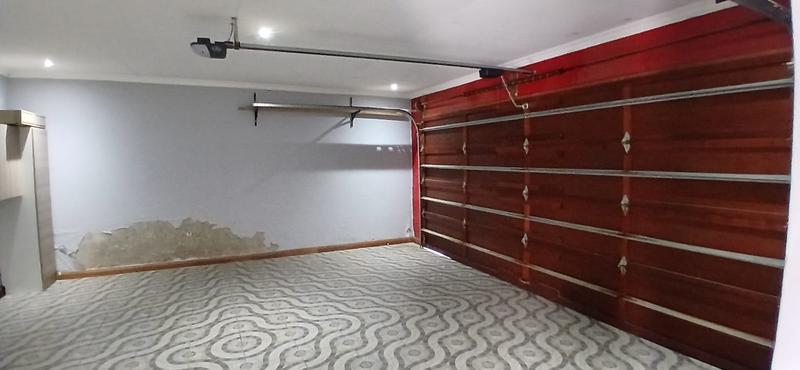 4 Bedroom Property for Sale in Kagiso Gauteng