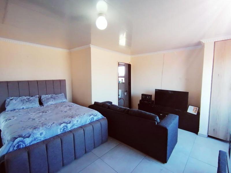 To Let 3 Bedroom Property for Rent in Zakariyya Park Gauteng