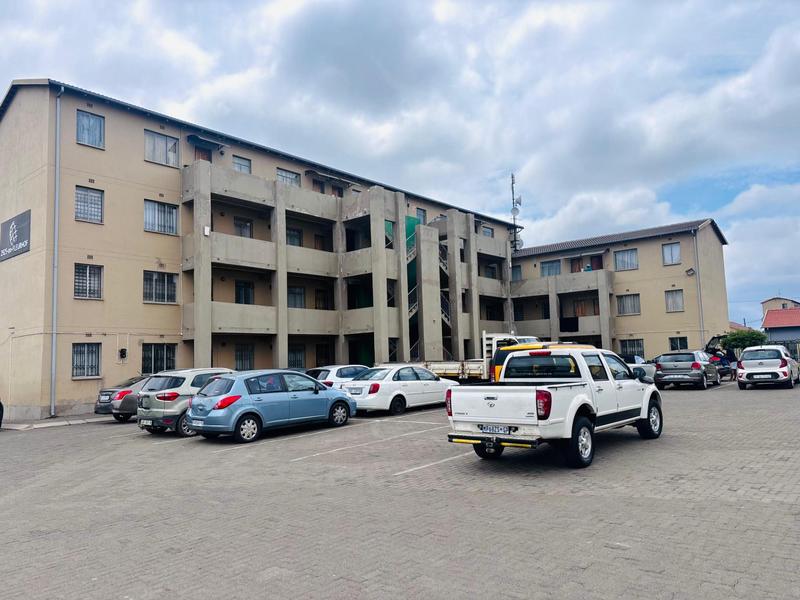 To Let 2 Bedroom Property for Rent in Fleurhof Gauteng