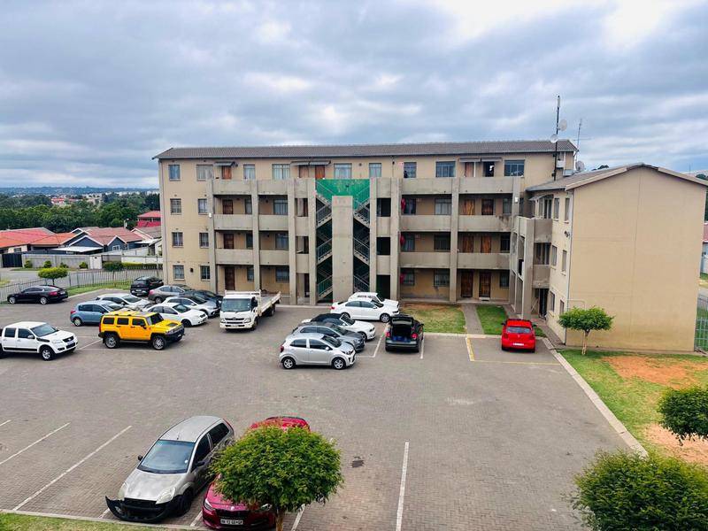 To Let 2 Bedroom Property for Rent in Fleurhof Gauteng