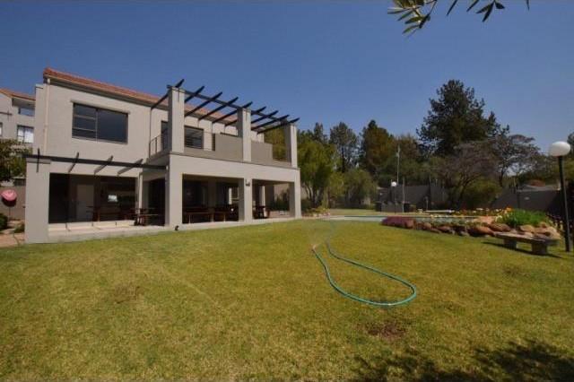 To Let 1 Bedroom Property for Rent in Bryanston Gauteng