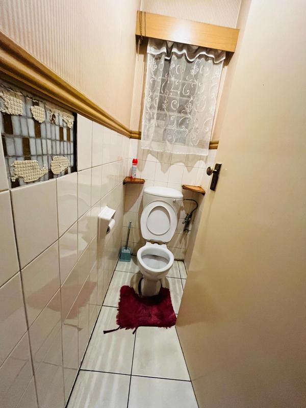 2 Bedroom Property for Sale in Benoni Central Gauteng