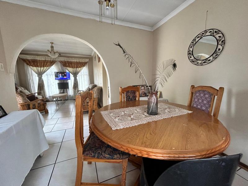 4 Bedroom Property for Sale in Bakerton Gauteng