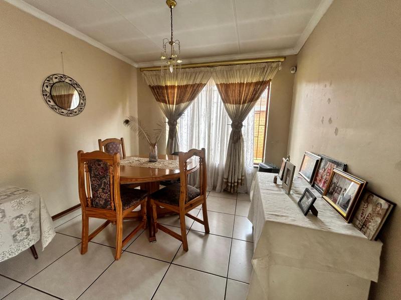 4 Bedroom Property for Sale in Bakerton Gauteng