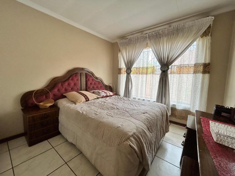 4 Bedroom Property for Sale in Bakerton Gauteng