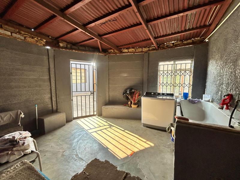 8 Bedroom Property for Sale in Springs Gauteng