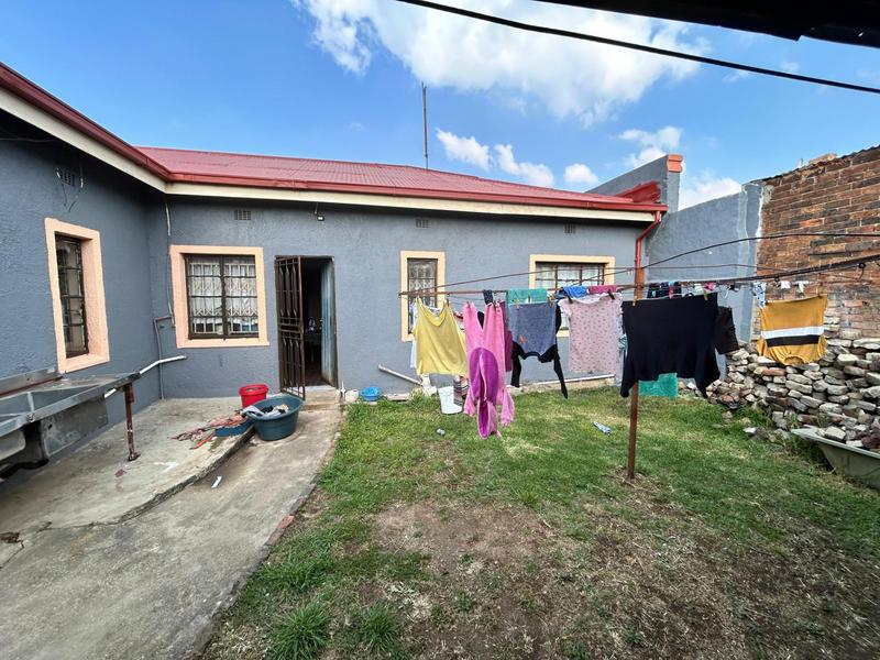 8 Bedroom Property for Sale in Springs Gauteng