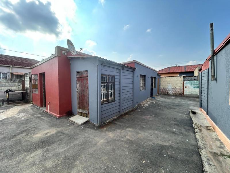 8 Bedroom Property for Sale in Springs Gauteng