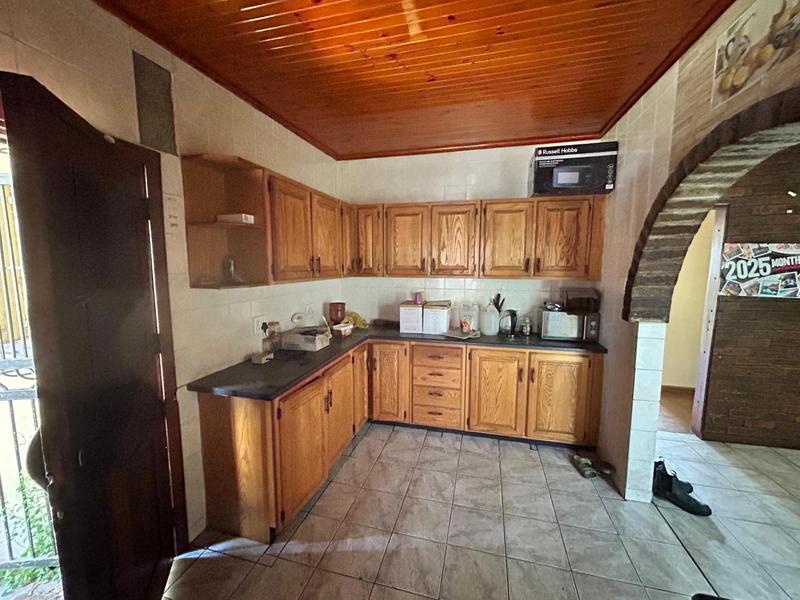 4 Bedroom Property for Sale in Strubenvale Gauteng