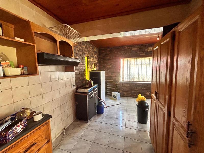 4 Bedroom Property for Sale in Strubenvale Gauteng