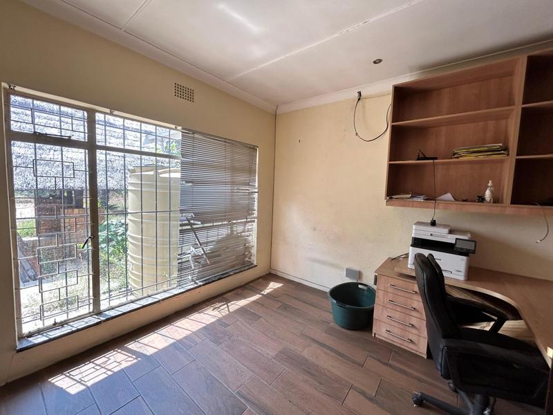 4 Bedroom Property for Sale in Strubenvale Gauteng