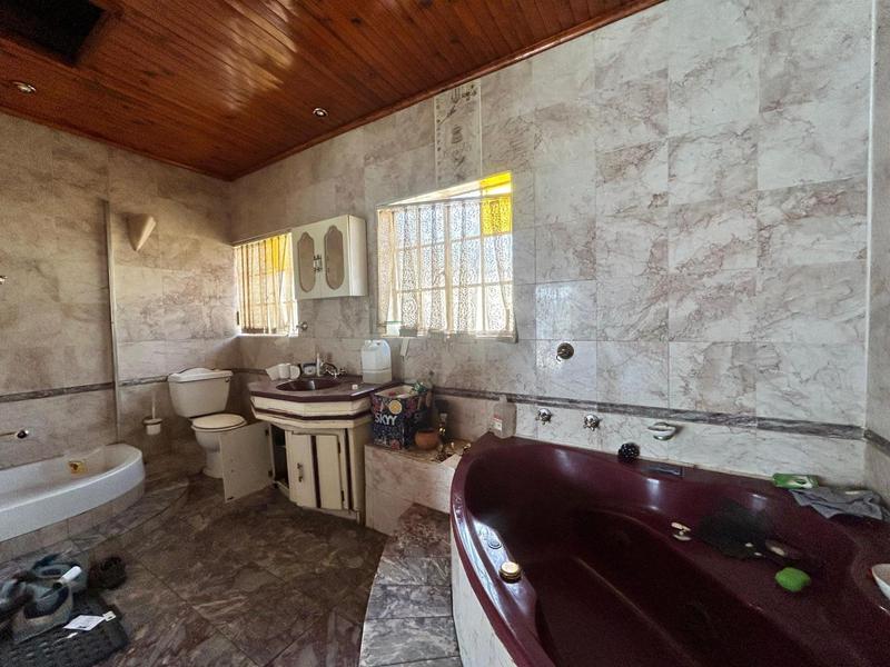 4 Bedroom Property for Sale in Strubenvale Gauteng
