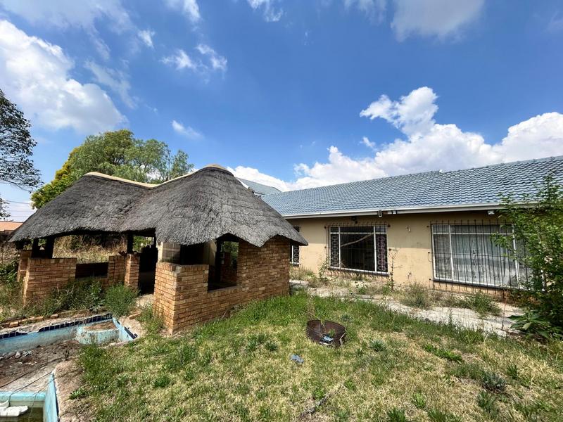 4 Bedroom Property for Sale in Strubenvale Gauteng