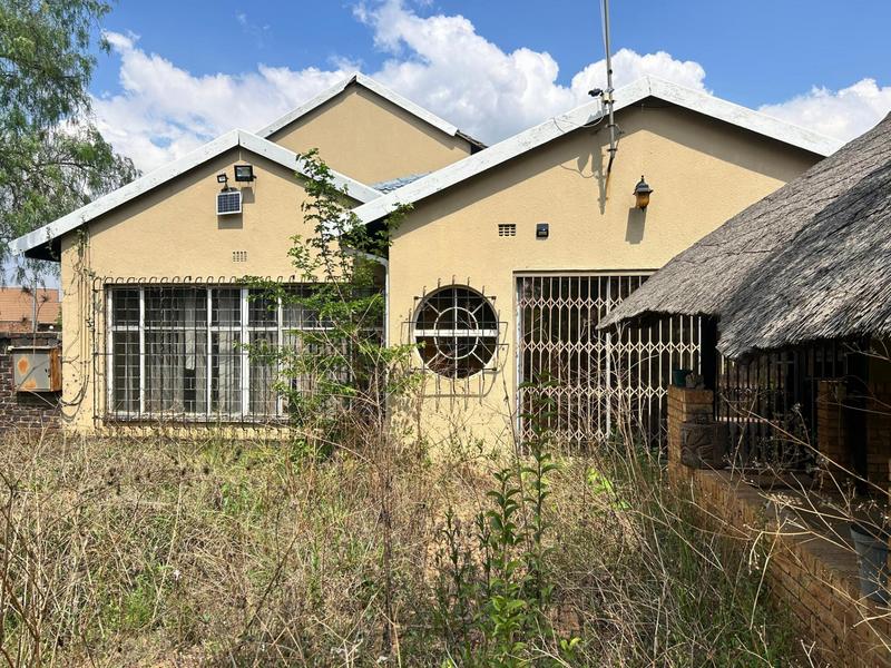 4 Bedroom Property for Sale in Strubenvale Gauteng