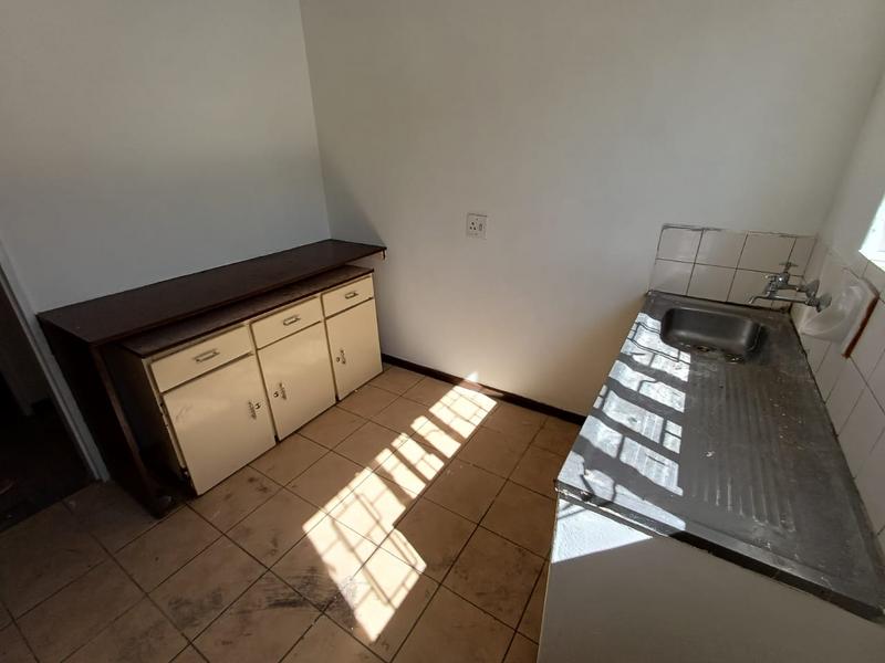 1 Bedroom Property for Sale in Laudium Gauteng