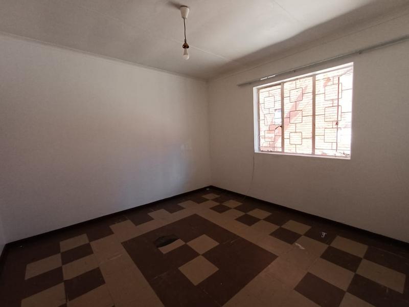 1 Bedroom Property for Sale in Laudium Gauteng