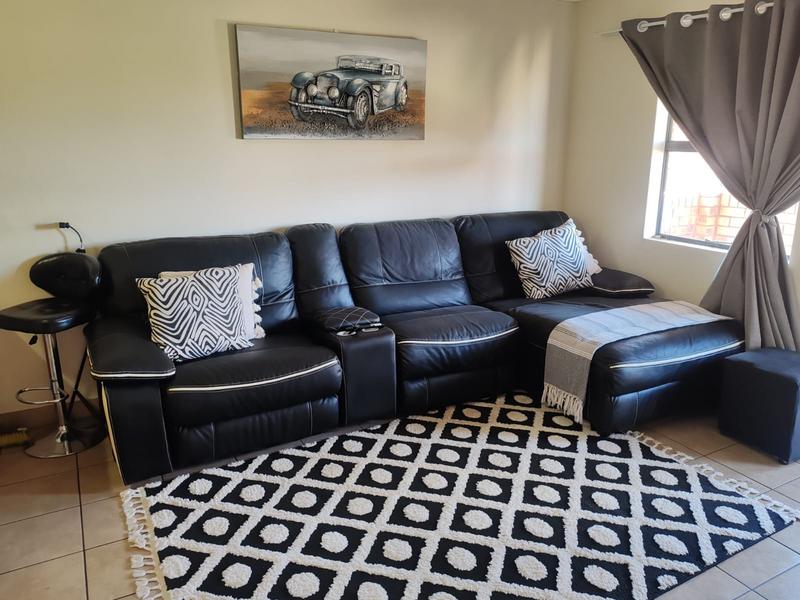 2 Bedroom Property for Sale in Johannesburg Gauteng