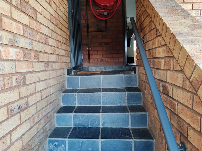 2 Bedroom Property for Sale in Johannesburg Gauteng