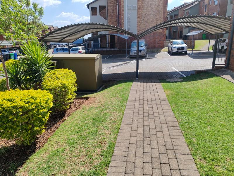 2 Bedroom Property for Sale in Johannesburg Gauteng
