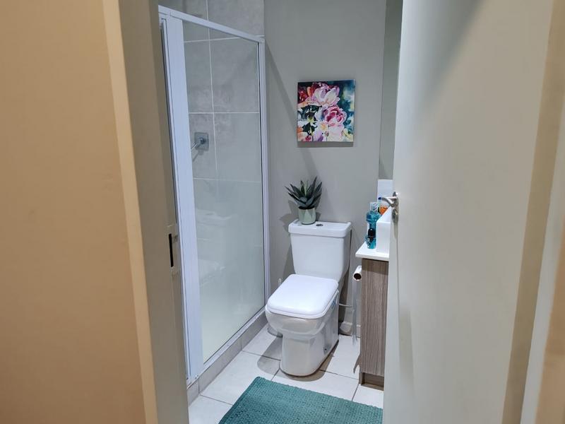1 Bedroom Property for Sale in Rosebank Gauteng