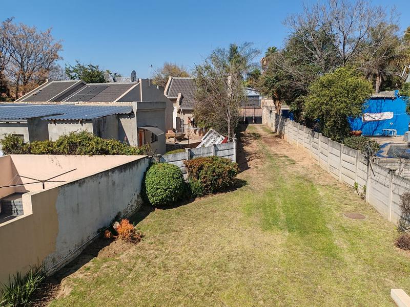 4 Bedroom Property for Sale in Bloubosrand Gauteng