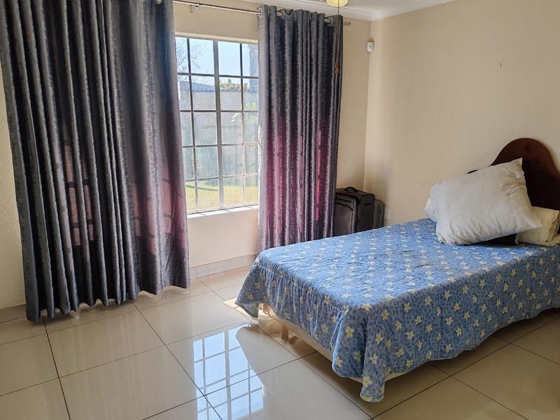 4 Bedroom Property for Sale in Bloubosrand Gauteng