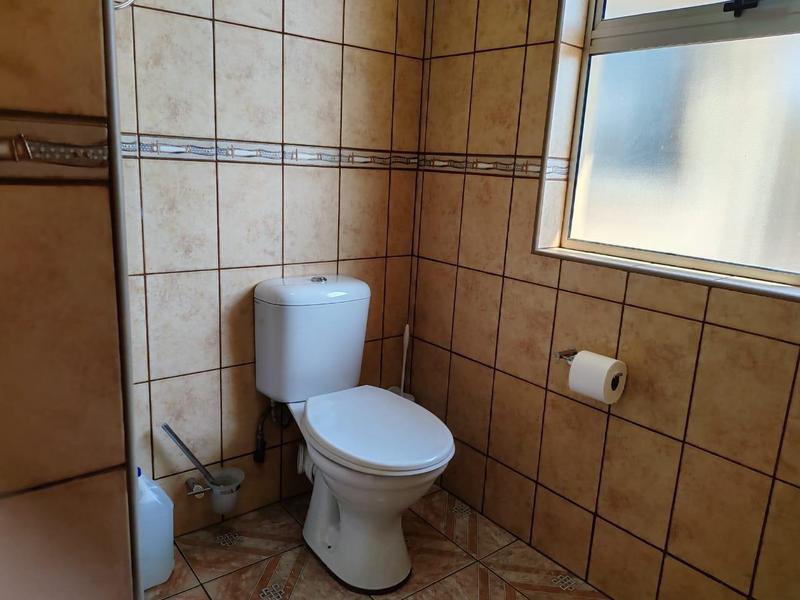 4 Bedroom Property for Sale in Bloubosrand Gauteng