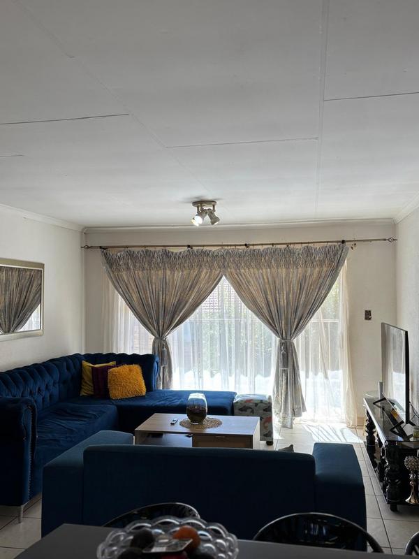 2 Bedroom Property for Sale in Groblerpark Gauteng