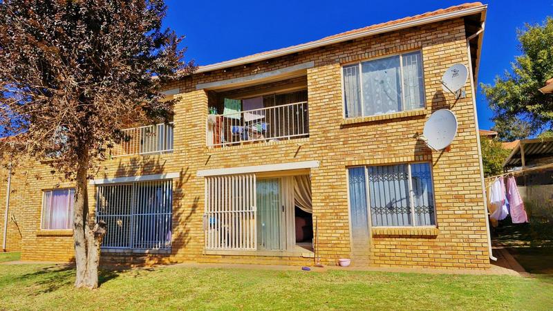 2 Bedroom Property for Sale in Groblerpark Gauteng