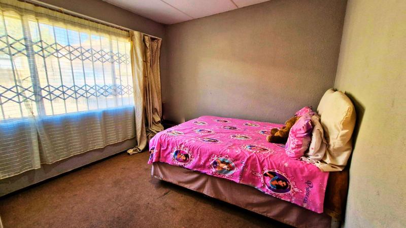 2 Bedroom Property for Sale in Groblerpark Gauteng