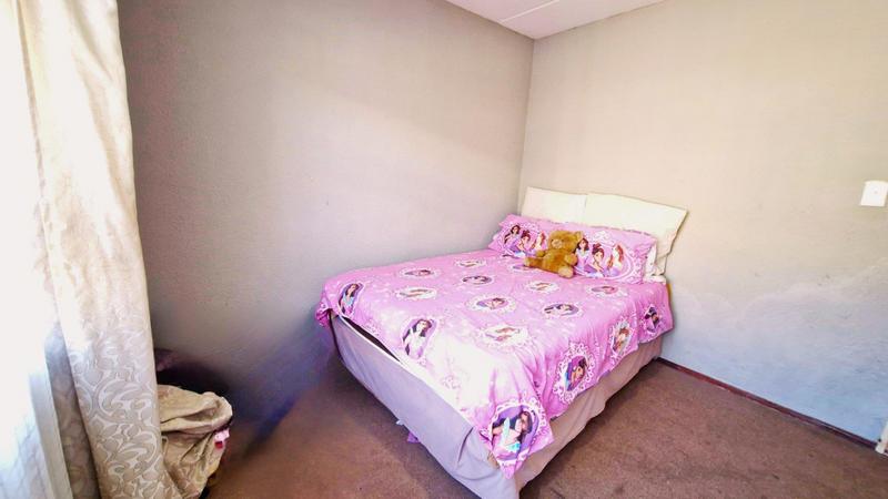 2 Bedroom Property for Sale in Groblerpark Gauteng