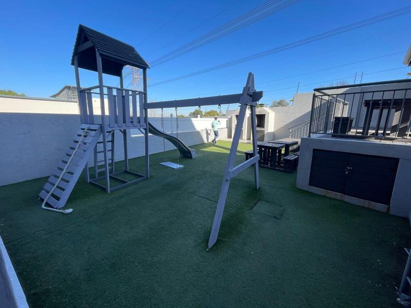 2 Bedroom Property for Sale in Morningside Gauteng