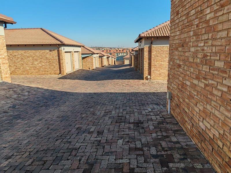0 Bedroom Property for Sale in Kosmosdal Gauteng