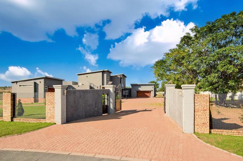 6 Bedroom Property for Sale in Bultfontein Gauteng