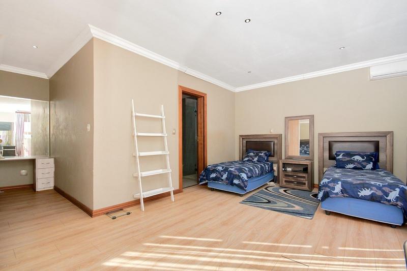 6 Bedroom Property for Sale in Bultfontein Gauteng