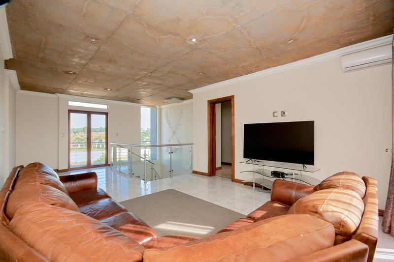 6 Bedroom Property for Sale in Bultfontein Gauteng